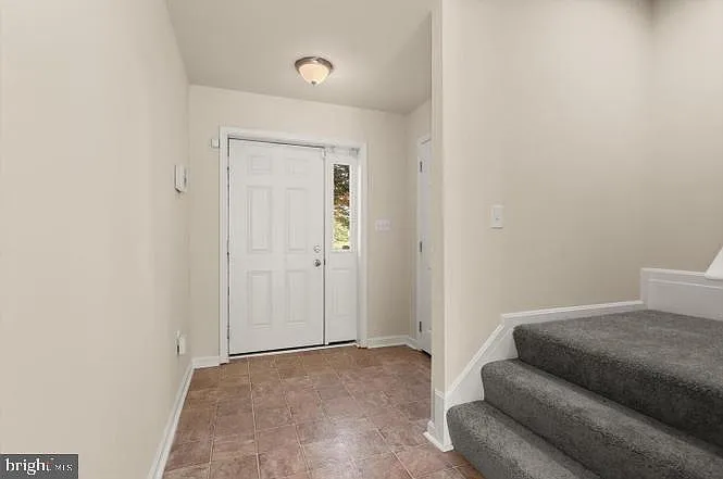 1 Karendale Ct — Photo 5