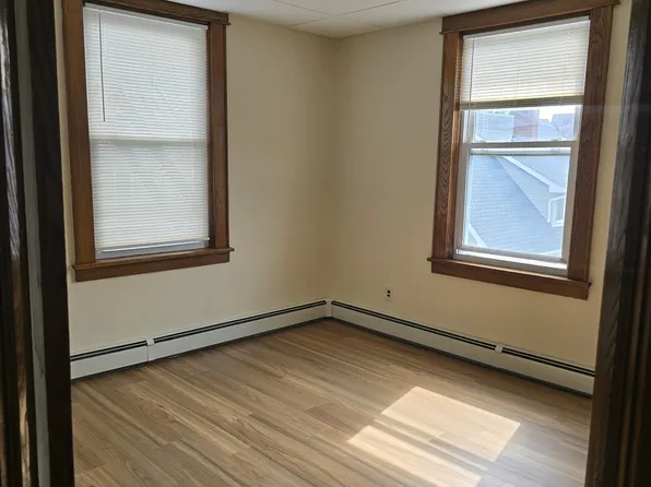 209 Columbus Place image 4 of 14