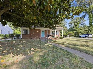 1324 Hawthorne Dr, Chesapeake, VA 23325