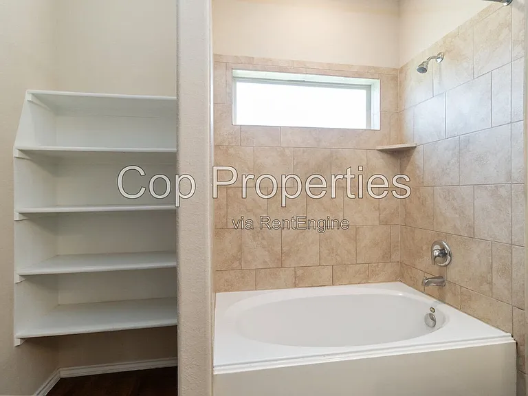 8430 Terlingua Cv — Photo 19