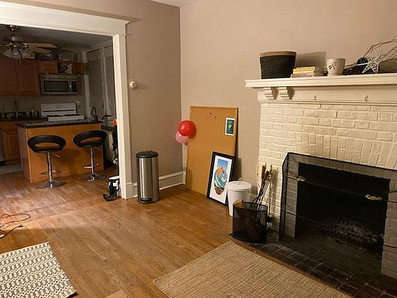 4th image of 1415 N Clayton St #B