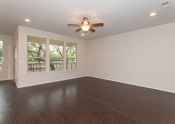 Photo of Pulte Sienna floor plan, not actual home listed.