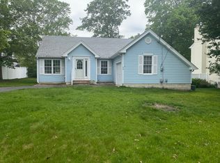 690 Cutter Ln, Manahawkin, NJ 08050