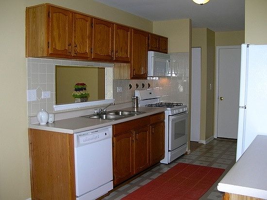 3rd image of 3122 Eugene Ln #1