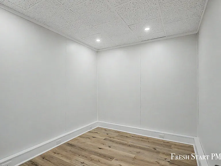 134 Maple St — Photo 3
