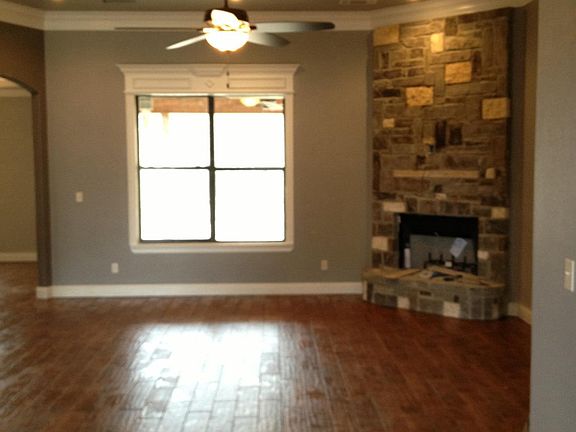 2nd image of 112 Heritage Bnd