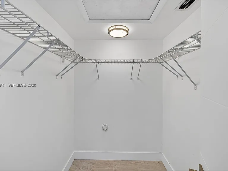 2619 S Parkview Dr — Photo 46