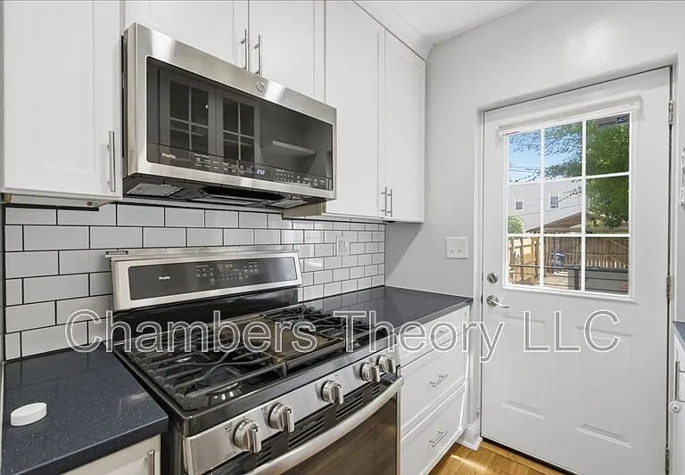 1535 Constitution Ave NE — Photo 11