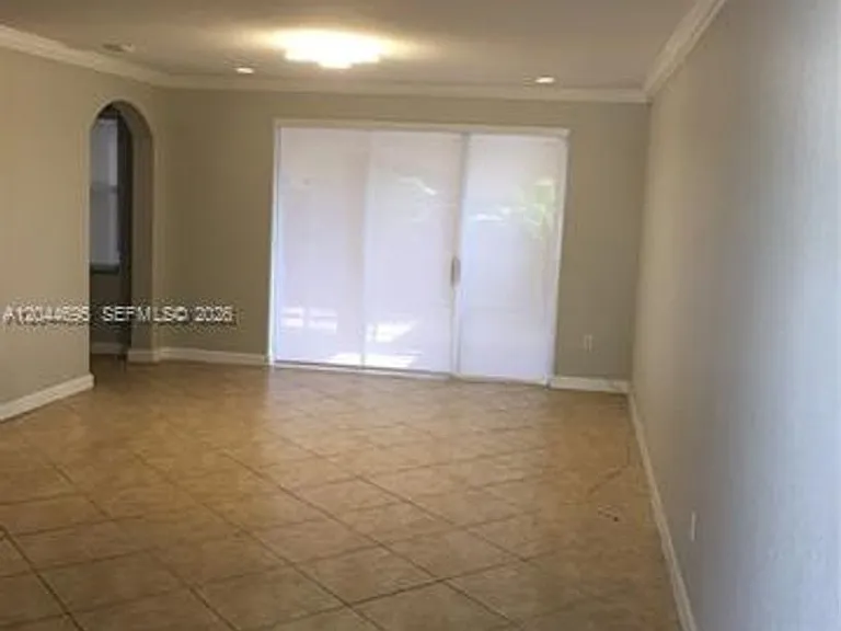 15431 SW 39th Ter #15431 — Photo 7