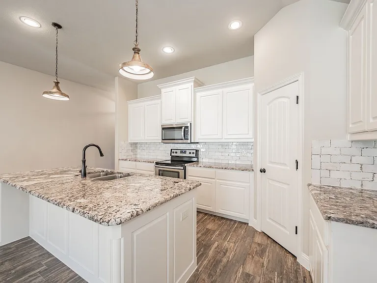1625 Town Creek Cir — Photo 11