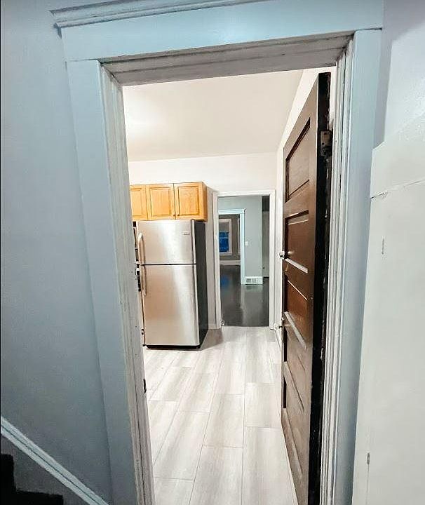 1st image of 1371 Beach Ave #1