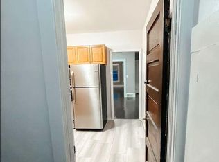 1371 Beach Ave #1, Lakewood, OH 44107