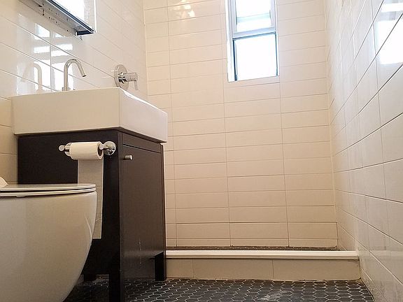 5th image of 115 E 116th St APT 4A
