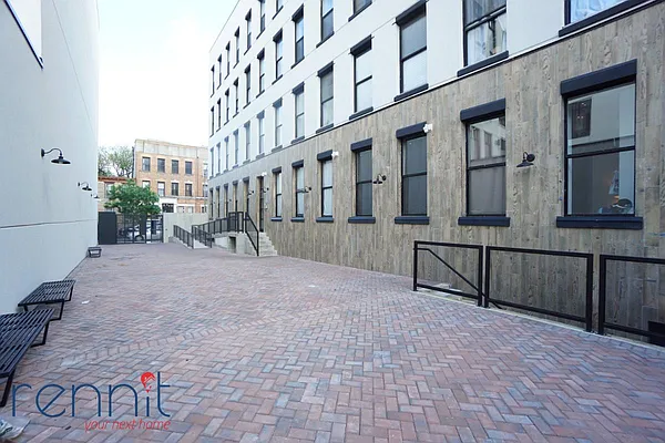 Rented by Rennit Inc. | media 24