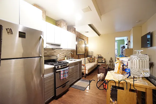 Rented by Rennit Inc. | media 4