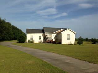 822 Middle Rd S, Leesburg, GA 31763