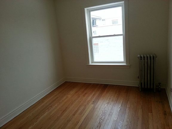 4th image of 5155 N Oakley Ave #3