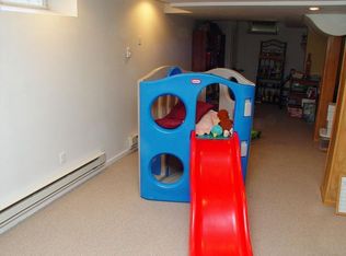 8 De Riemer Rd, Hillsborough, NJ 08844