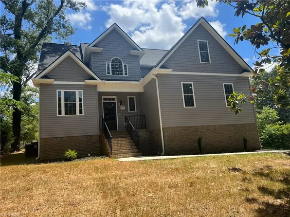 305 Oakdale Rd, Jamestown, NC 27282