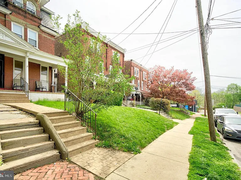 112 Haws Ave — Photo 3