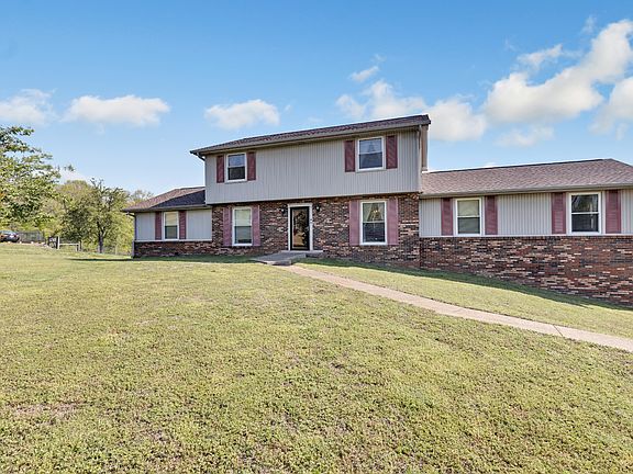 4th image of 415 Highland Heights Dr