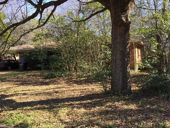 3rd image of 1420 Auburn Dr