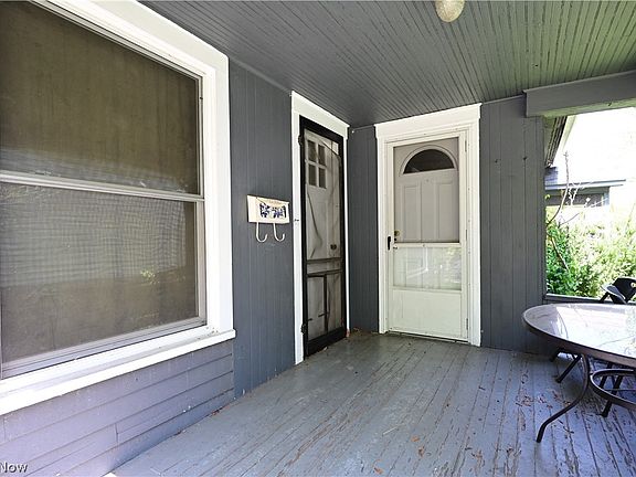 2nd image of 507 Rockwell St