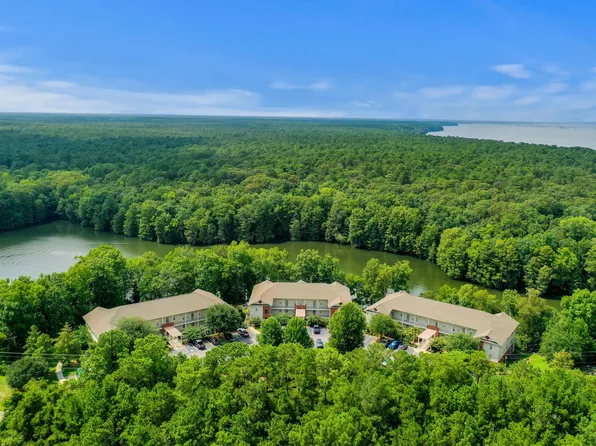 145 Ballard Ln, Santee, SC 29142