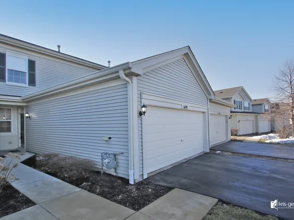 609 W Kristina Ln, Round Lake, IL 60073