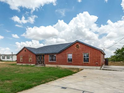 21190 Senior Rd, Von Ormy, TX, 78073