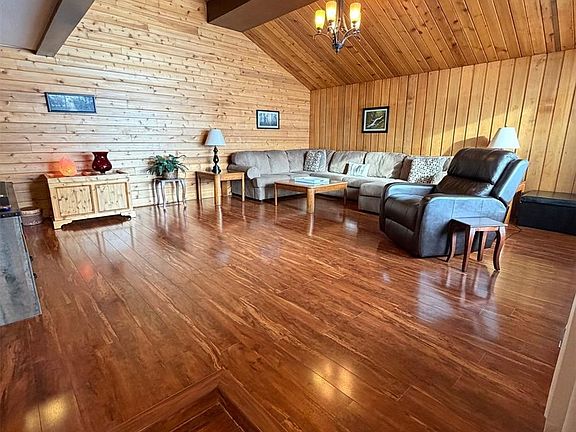 3rd image of 74 Nunn STREET