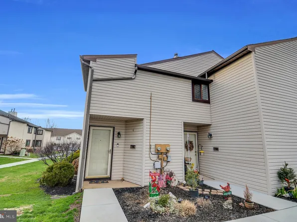 46 Holly Dr #8, Reading, PA 19606