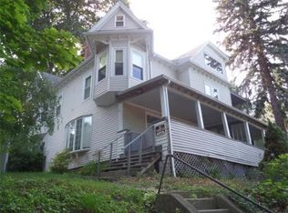 17 Circuit Ave E, Worcester, MA 01603