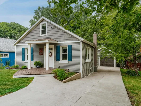N9199 Deer Path ROAD, East Troy, WI 53120