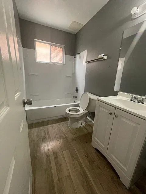 2 bed, 900 sqft, $875 — Photo 4
