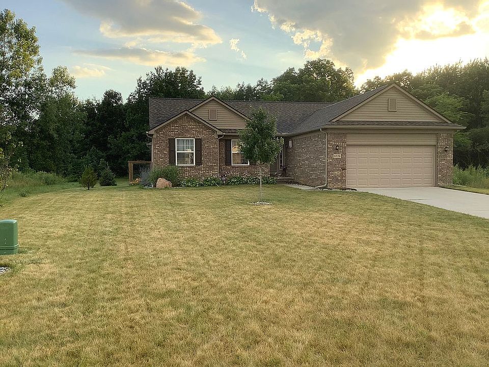 1st image of 8326 Peninsula Cir