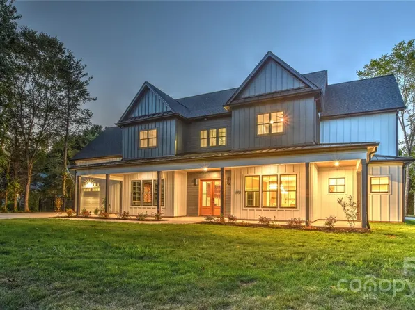 273 Spring Run Dr, Mooresville, NC 28117