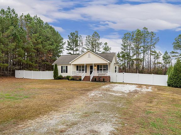 3rd image of 595 Lockwood Dr