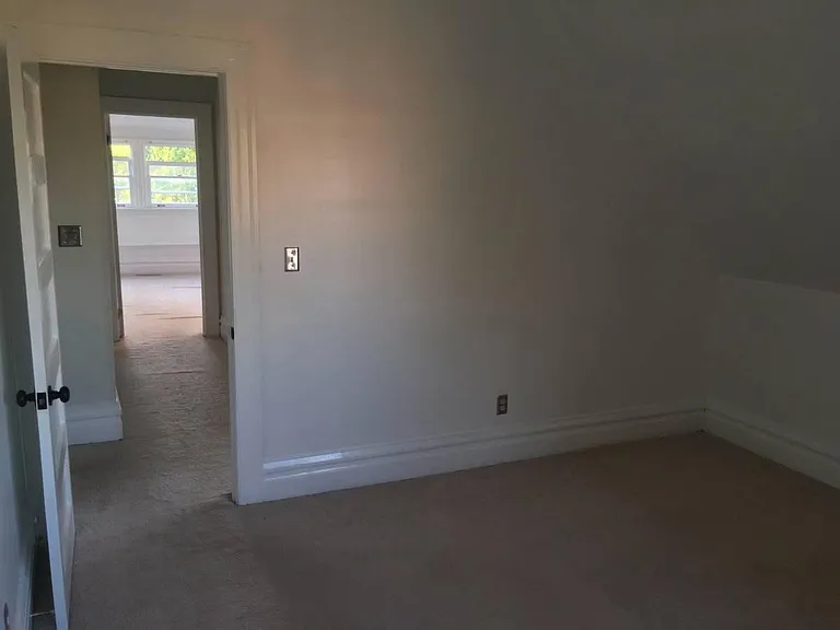 301 Roup Ave #2 — Photo 12