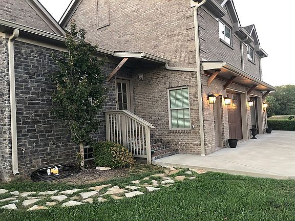 Guest Suite above garage