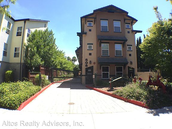 2nd image of 808 Lenzen Ave Unit 106