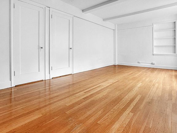 3rd image of 117 E 77th St APT 9C