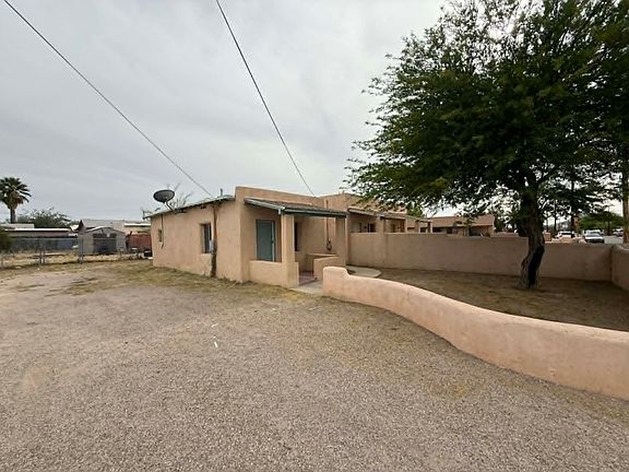4th image of 204 E Palmdale St