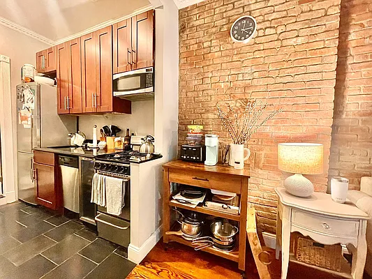 Rented by Century 21 Premier  | media 12