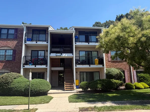 500 Danbury Ln, East Brunswick, NJ 08816