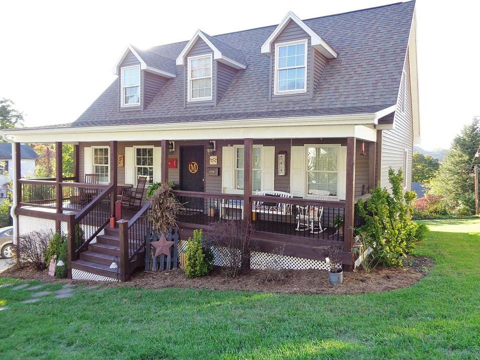 1st image of 2435 Birch Ave
