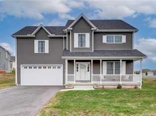 25 Gilbert Ln, Hebron, CT 06248