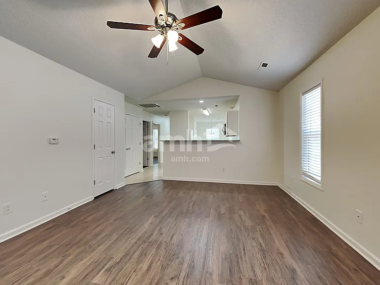 5500 Regent Village Dr — Photo 6
