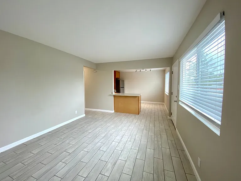 Solano Apartments — Photo 5