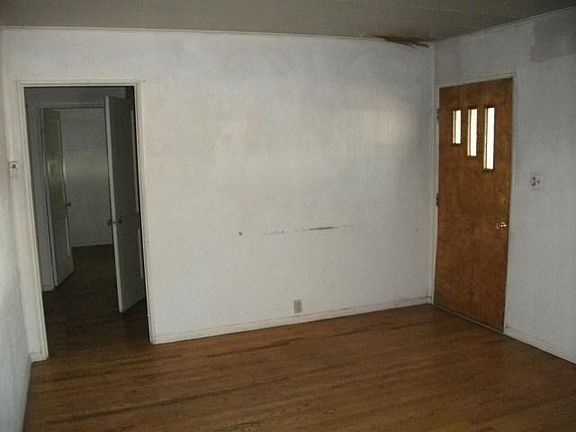 5th image of 2005 N Moreland Ave